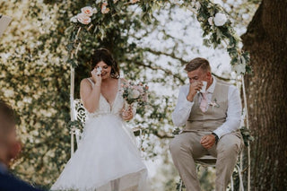 Exemple de vœux de mariage émouvants et idées de bijoux symboliques