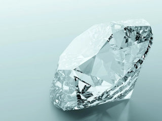 Diamant de synthèse vs diamant naturel : le comparatif complet