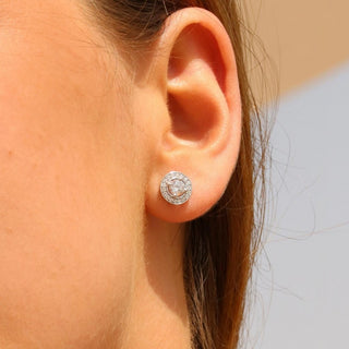 Boucles d'oreilles en diamant de synthèse : puces, créoles ou pendantes