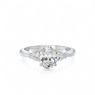 Solitaire Wagram Ovale en diamant de laboratoire, Maison Laveran Paris