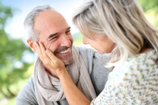 30 ans de mariage : Signification et idées cadeaux pour les noces de perles