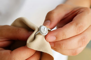 Entretien et nettoyage des bijoux en argent : nos conseils d’experts