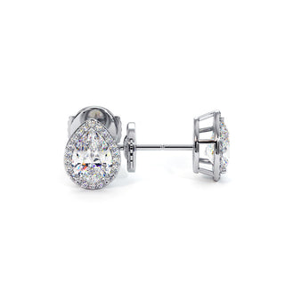 Boucles d'Oreilles Odéon Diamant Poire, halo de diamants de laboratoire, or blanc 18 carats ou platine 950 — Maison Laveran Paris