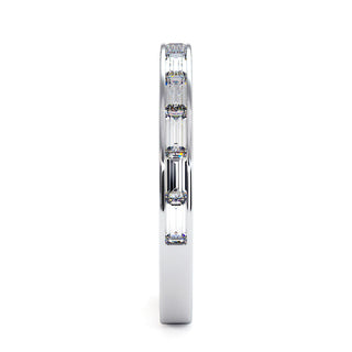 Demi-Alliance Concorde Diamants Baguettes Horizontal, diamants de laboratoire, or blanc 18 carats ou platine 950 — Maison Laveran Paris