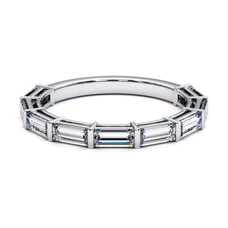 Demi-Alliance Montaigne Diamants Baguettes, diamants baguettes de laboratoire, or blanc 18 carats ou platine 950 — Maison Laveran Paris