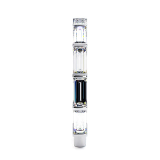 Demi-Alliance Montaigne Diamants Baguettes, diamants baguettes de laboratoire, or blanc 18 carats ou platine 950 — Maison Laveran Paris