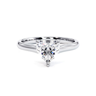 Bague Montaigne Cœur, solitaire diamant de laboratoire, or blanc 18 carats ou platine 950 — Maison Laveran Paris