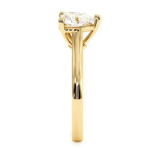 Bague Montaigne Cœur, solitaire diamant de laboratoire, or jaune 18 carats — Maison Laveran Paris