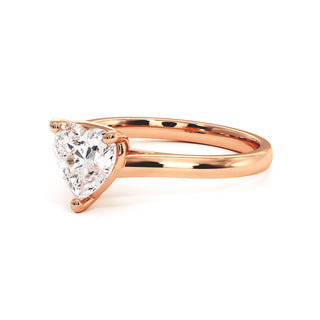 Bague Montaigne Cœur, solitaire diamant de laboratoire, or rose 18 carats — Maison Laveran Paris