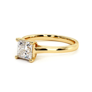 Bague Montaigne Princesse, solitaire diamant de laboratoire, or jaune 18 carats — Maison Laveran Paris