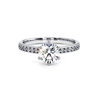 Solitaire Concorde, diamant de laboratoire sur jonc pavé, or blanc 18 carats ou platine 950 — Maison Laveran Paris