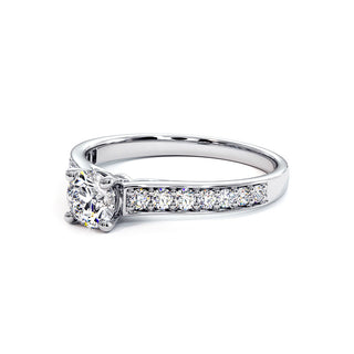 Solitaire Georges V, diamant de laboratoire sur jonc pavé, or blanc 18 carats ou platine 950 — Maison Laveran Paris