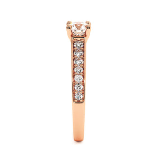 Solitaire Georges V, diamant de laboratoire sur jonc pavé, or rose 18 carats — Maison Laveran Paris