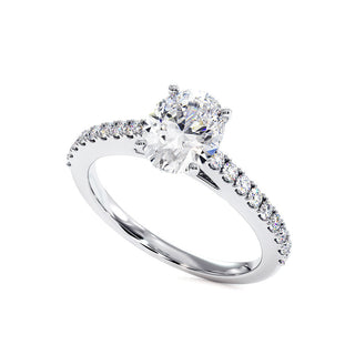 Bague Vendôme Diamant Ovale, diamants de laboratoire, or blanc 18 carats ou platine 950 — Maison Laveran Paris