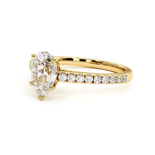 Bague Vendôme Diamant Poire, diamants de laboratoire, or jaune 18 carats — Maison Laveran Paris