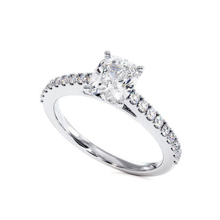 Bague Vendôme Diamant Coussin, diamants de laboratoire, or blanc 18 carats ou platine 950 — Maison Laveran Paris