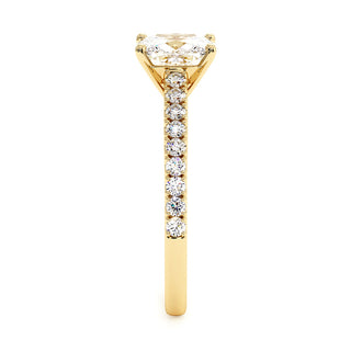Bague Vendôme Diamant Coussin, diamants de laboratoire, or jaune 18 carats — Maison Laveran Paris
