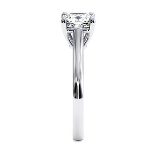 Bague Montaigne Diamant Coussin, solitaire diamant de laboratoire, or blanc 18 carats ou platine 950 — Maison Laveran Paris