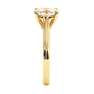 Bague Montaigne Diamant Ovale, solitaire diamant de laboratoire, or jaune 18 carats — Maison Laveran Paris