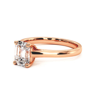 Bague Montaigne Émeraude, solitaire diamant de laboratoire, or rose 18 carats — Maison Laveran Paris