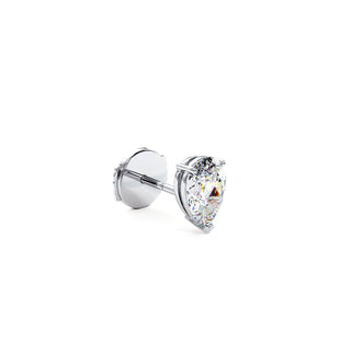 Boucles d'Oreilles Montaigne Diamant Poire, puces solitaires en diamants de laboratoire, or blanc 18 carats ou platine 950 — Maison Laveran Paris