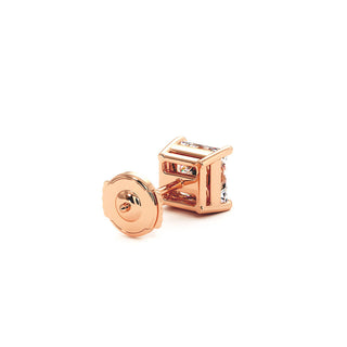 Boucles d'Oreilles Montaigne Diamant Princesse, puces solitaires en diamants de laboratoire, or rose 18 carats — Maison Laveran Paris