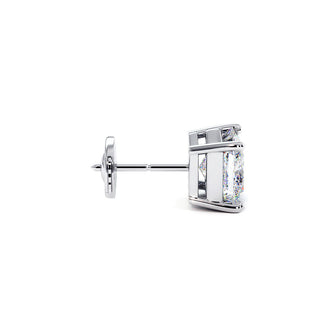 Boucles d'Oreilles Montaigne Diamant Princesse, puces solitaires en diamants de laboratoire, or blanc 18 carats ou platine 950 — Maison Laveran Paris