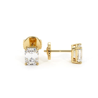 Boucles d'Oreilles Montaigne Diamant Taille Émeraude, puces solitaires en diamants de laboratoire, or jaune 18 carats — Maison Laveran Paris