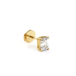 Boucles d'Oreilles Montaigne Diamant Taille Émeraude, puces solitaires en diamants de laboratoire, or jaune 18 carats — Maison Laveran Paris