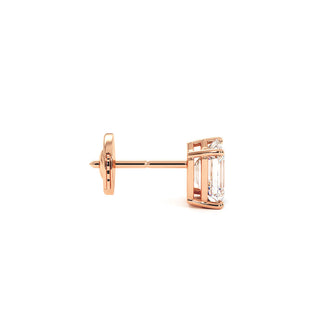 Boucles d'Oreilles Montaigne Diamant Taille Émeraude, puces solitaires en diamants de laboratoire, or rose 18 carats — Maison Laveran Paris