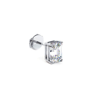 Boucles d'Oreilles Montaigne Diamant Taille Émeraude, puces solitaires en diamants de laboratoire, or blanc 18 carats ou platine 950 — Maison Laveran Paris