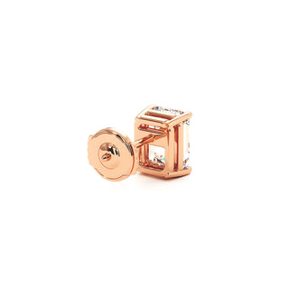 Boucles d'Oreilles Montaigne Diamant Taille Émeraude, puces solitaires en diamants de laboratoire, or rose 18 carats — Maison Laveran Paris