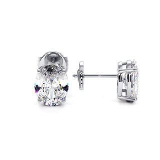 Boucles d'Oreilles Montaigne Diamant Ovale, puces solitaires en diamants de laboratoire, or blanc 18 carats ou platine 950 — Maison Laveran Paris