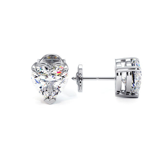 Boucles d'Oreilles Montaigne Diamant Cœur, puces solitaires en diamants de laboratoire, or blanc 18 carats ou platine 950 — Maison Laveran Paris