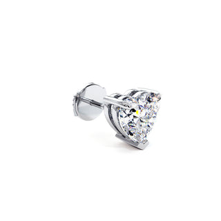 Boucles d'Oreilles Montaigne Diamant Cœur, puces solitaires en diamants de laboratoire, or blanc 18 carats ou platine 950 — Maison Laveran Paris