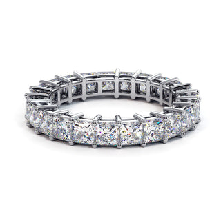 Alliance Montaigne Diamants Princesses, tour complet de diamants princesses de laboratoire, or blanc 18 carats ou platine 950 — Maison Laveran Paris