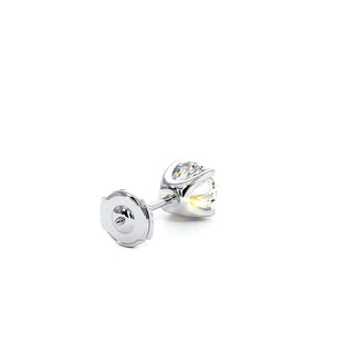 Boucles d'Oreilles Montaigne Diamant Rond, puces solitaires en diamants de laboratoire, or blanc 18 carats ou platine 950 — Maison Laveran Paris