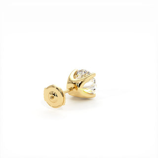 Boucles d'Oreilles Montaigne Diamant Rond, puces solitaires en diamants de laboratoire, or jaune 18 carats — Maison Laveran Paris