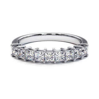 Demi-Alliance Montaigne Diamants Princesses, diamants de laboratoire, or blanc 18 carats ou platine 950 — Maison Laveran Paris