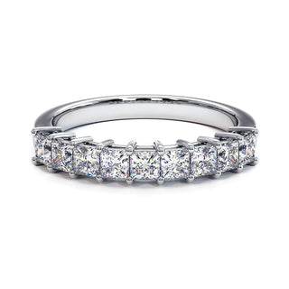 Demi-Alliance Montaigne Diamants Princesses, diamants de laboratoire, or blanc 18 carats ou platine 950 — Maison Laveran Paris