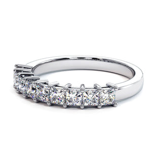 Demi-Alliance Montaigne Diamants Princesses, diamants de laboratoire, or blanc 18 carats ou platine 950 — Maison Laveran Paris