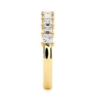 Demi-Alliance Montaigne Diamants Princesses, diamants de laboratoire, or jaune 18 carats — Maison Laveran Paris
