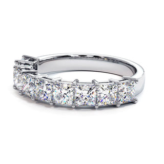 Demi-Alliance Concorde Diamants Princesses, diamants de laboratoire, or blanc 18 carats ou platine 950 — Maison Laveran Paris