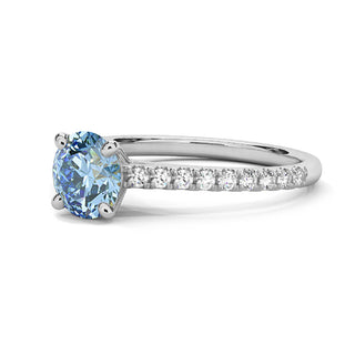 Bague Vendôme Diamant Bleu Rond, diamant de laboratoire bleu, or blanc 18 carats ou platine 950 — Maison Laveran Paris