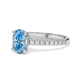 Bague Vendôme Diamant Bleu Ovale, diamant de laboratoire bleu, or blanc 18 carats ou platine 950 — Maison Laveran Paris