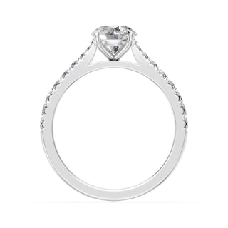Bague de fiançailles Solitaire Cadet, diamant rond sur monture cathédrale quatre griffes, or blanc 18 carats ou platine 950 — Maison Laveran Paris