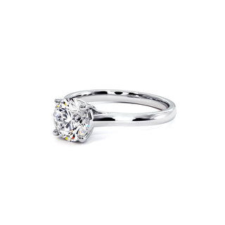 Bague Montaigne Diamant Rond, solitaire diamant de laboratoire, or blanc 18 carats ou platine 950 — Maison Laveran Paris
