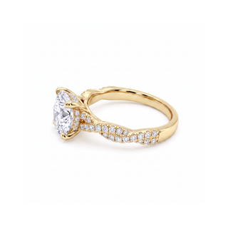 Bague Cardinet, solitaire diamant rond sur jonc torsadé pavé, or jaune 18 carats — Maison Laveran Paris