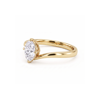 Bague Louvre Ovale, solitaire diamant ovale sur jonc torsade, or jaune 18 carats — Maison Laveran Paris