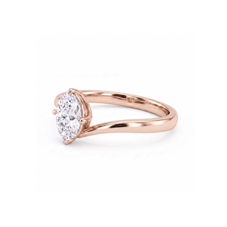 Bague Louvre Ovale, solitaire diamant ovale sur jonc torsade, or rose 18 carats — Maison Laveran Paris
